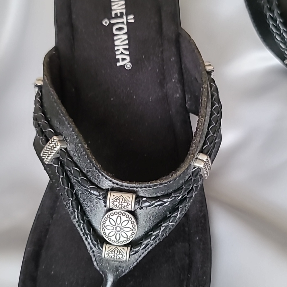 Shoes - Picture 4 of 5